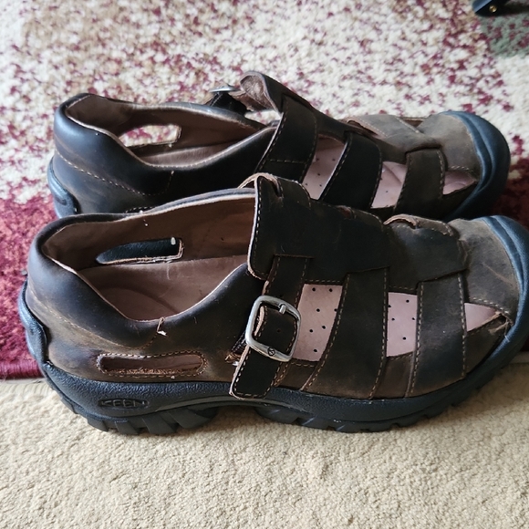 Keen Brown Leather Sandals with Buckle - Picture 3 of 8